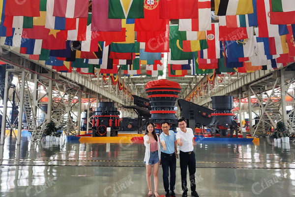 譚會長和科利瑞克人員合影